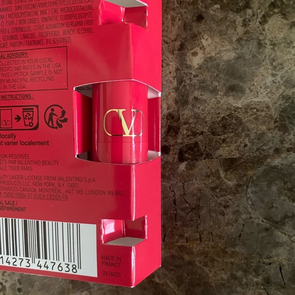 Rosso Valentino Striking Satin Lip Color 217A Ethereal Red 1g Sample Travel New - Picture 3 of 4